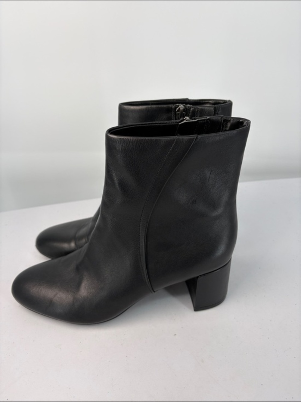 🗑️ Naturalizer River Black Leather Ankle Boots